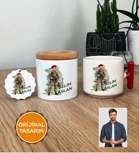 Kişiye Özel Karikatürlü Asker Hediye Seti T Kupa, Kalemlik, Anahtarlık Askere Hediye Asker Sevgiliye Hediye (Kırmızı)