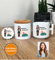 Kişiye Özel Karikatürlü Paramedik Hediye Seti T Kupa, Kalemlik, Anahtarlık Kadın Paramediğe Tıp Bayramı Hediyesi (Beyaz)