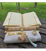 Cam Kapaklı Kuranı Kerim Seti SİYAH (Gold)