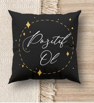 BK Gift Hayat Mottosu Tasarımlı Premium Kumaş Siyah Kırlent Yastık, Ev Hediyesi, Ev Dekorasyonu, Dekoratif Hediye (Model 1)