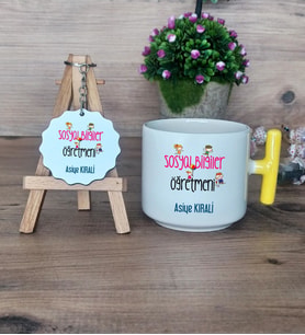Sosyal Bilgiler Öğretmeni Hediye Seti Kupa Bardak T Kulplu ve Anahtarlık Öğretmenler Günü Hediyesi (Model 5)