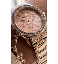 Ferrucci Modern Taşlı Kasa Çelik Kordon Su Kadın Kol Saati+Bileklik Hediyeli (Rose)