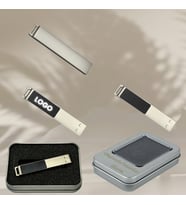 KİŞİYE ÖZEL İSİM BASKILI 32GB KUTULU BEYAZ IŞIKLI FLAŞ BELLEK (Metal)
