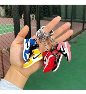 Spor Ayakkabı Anahtarlık Ve Çanta Aksesuarı (Sarı)