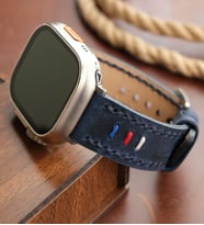 vagave Kişiye Özel Apple Watch 42MM 44MM 45MM 49MM Ultra Ultra 2 Seri 3 / 4 / 5 / 6 / Se / 7 / 8 / 9 / 10 Uyumlu Hakiki Gerçek Deri El İşçilikli Arkadaşa Öğretmene Babaya Eşe Sevgiliye Yeniyıl Hediyelik Saat Kordonu (Mavi)