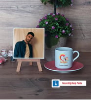 Grafiker Fotoğraflı Dekoratif Taş, Ahşap Altlıklı Türk Kahvesi Fincanı Hediye (Model 6)