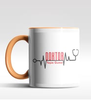 Kişiye Özel Doktor Tasarımlı Siyah Kupa (Beyaz-Turuncu)