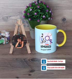 Kimyager Kupa Bardak Beyaz ve Fotoğraflı Ahşap Anahtarlık Hediye (Model 7)