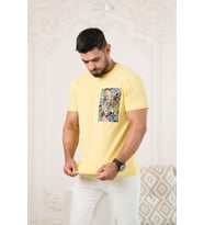 Bisiklet Yaka Önü Baskılı Pamuklu Likralı Basic Regular Fit T-shirt (Sarı)