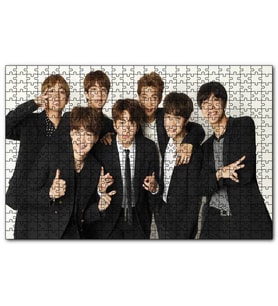 Cakapuzzle BTS Koreli Gençler Zafer İşareti  Puzzle Yapboz MDF (Ahşap) (500 Parça)