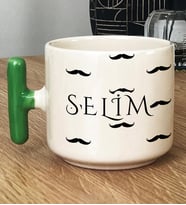 Kişiye Özel Bıyık Desenli İsim Yazılı Hediye T Kupa Bardak Babaya Sevgiliye Hediye (Yeşil)