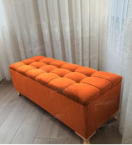 Çizgi Kapitoneli Sandıklı Puf 110 cm Gold Ayak (Turuncu)