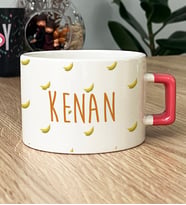 Kişiye Özel İsim Yazılı Hediye Lüks Fincan Muz Desenli Meyveli (Pembe)