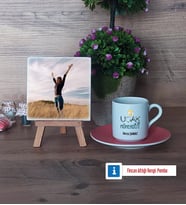 Uçak Mühendisi Fotoğraflı Dekoratif Taş, Ahşap Altlıklı Türk Kahvesi Fincanı Hediye (Model 6)