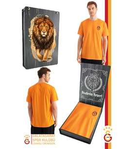 Galatasaray Orijinal Lisanslı Match Day T-Shirt Gs Aslan Baskılı Hediyelik Ahşap Kutulu (Sarı)