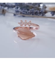 925 ayar gümüş ayarlanabilir özellikli yapraklı ve üç taşlı bayan gümüş yüzük (Rose)