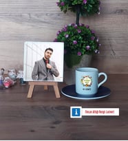 Veteriner Hekim Fotoğraflı Dekoratif Taş, Ahşap Altlıklı Türk Kahvesi Fincanı Hediye Veteriner Hekimler Günü Hediyesi (Model 4)