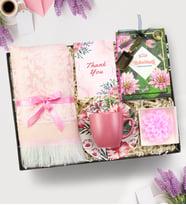 Seccade & Muhabbetli Türk Kahvesi & Lotus Mum & Türk Kahvesi Fincanı Hediye Seti (Pembe)