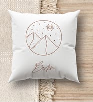 BK Gift Kişiye Özel İsimli Beyaz Kırlent Yastık, Ev Hediyesi, Ev Dekorasyonu, Dekoratif Hediye (Model 6)