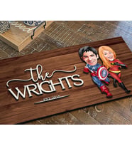 BK Gift Kişiye Özel Süper Sevgililer Karikatürlü Kabartma Figürlü Ahşap Tablo, Duvar Dekoru, Arkadaşa Hediye, Özel Tasarım Ev Hediyesi-1 (Ceviz)