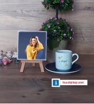İsme Özel Doğum Günü Hediyesi Fotoğraflı Dekoratif Taş, Ahşap Altlıklı Türk Kahvesi Fincanı Hediye (Model 4)