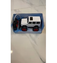 Uzaktan Kumandalı Işıklı Off Road Jeep Full Fonksiyonlu Pilli Oyuncak Araba (Beyaz)