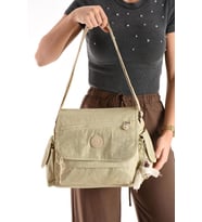 Postacı Okul Çantası Çapraz Askılı Büyük Boy 33*27 Cm Askı Uzunluğu 130 Cm Çok Cepli Kapaklı Omuz  (Krem)
