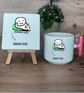Umurumda Değil Hediye Seti Kupa Bardak T Kulplu ve Dekoratif Taş Arkadaşa Hediye (Model 4)