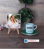 Eczacı Fotoğraflı Dekoratif Taş, Ahşap Altlıklı Türk Kahvesi Fincanı Hediye (Model 9)