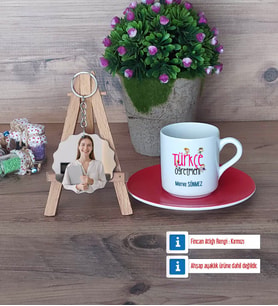 Türkçe Öğretmeni Türk Kahvesi Fincanı Ahşap Altlıklı ve Fotoğraflı Ahşap Anahtarlık Hediye (Model 3)
