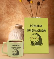 BK Gift Esprili Tasarım Serisi Sarı Sert Kapaklı Defter ve Middle Kupa Seti, Arkadaşa Hediye, Yeni İş Hediyesi, Doğum Günü Hediyesi (Model 9)