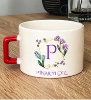 Kişiye Özel Çiçekli P Harfli Hediye Lüks Fincan İsim Soyisim Yazılı (Kırmızı)