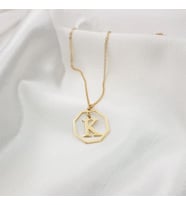 KİŞİYE ÖZEL TASARIM 925 AYAR GÜMÜŞ PLAKA HARF KOLYE (Gold)