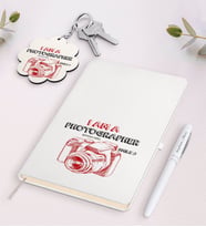 BK Gift Kişiye Özel Profesyonel Fotoğrafçı Siyah Defter Kalem Ve Anahtarlık Hediye Seti-2 (Model 2)