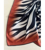 Zebra Desenli Dijital Baskı Rayon Eşarp (Tarçın)