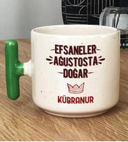 Kişiye Özel Efsaneler Ağustosta Doğar Hediye T Kupa Bardak Doğum Günü Hediyesi (Yeşil)