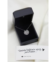 Elika Silver Kadın Işıklı Kutuda Aşk Model Mıknatıslı 925 Ayar Gümüş Kolye (Siyah)