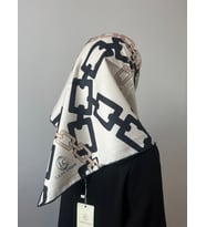 Ladycoco Parlak Royan Eşarp Krem (Siyah)