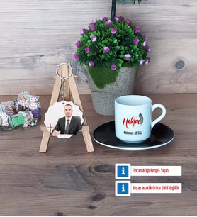 Hakim Türk Kahvesi Fincanı Ahşap Altlıklı ve Fotoğraflı Ahşap Anahtarlık Hediye (Model 7)