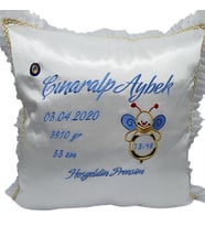 İsme Özel Bebek Yastığı Saten Arılı Ekru (Beyaz)