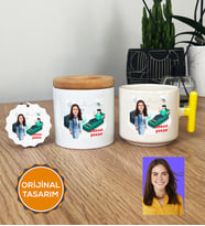 Kişiye Özel Karikatürlü Psikolog Hediye Seti T Kupa, Kalemlik, Anahtarlık Kadın Psikologa Tıp Bayramı Hediyesi (Sarı)