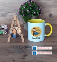Öğretmenler Günü Hediyesi Kupa Bardak Beyaz ve Fotoğraflı Ahşap Anahtarlık Hediye (Model 7)