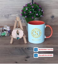 Gold Baş Harf Kupa Bardak Beyaz ve Fotoğraflı Ahşap Anahtarlık Hediye (Model 13)