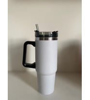 Stainless Steel Pipetli Yandan Tutmalı  0.89 Lt Seyahat Termosu (Beyaz)