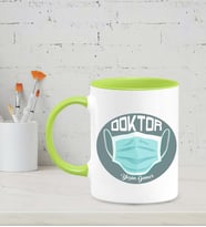Kişiye Özel Doktor Tasarımlı Siyah Kupa (Yeşil-Beyaz)