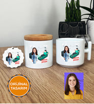 Kişiye Özel Karikatürlü Psikolog Hediye Seti T Kupa, Kalemlik, Anahtarlık Kadın Psikologa Tıp Bayramı Hediyesi (Beyaz)