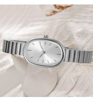 Markasepeti Oval Tasarım Altın Kaplama Minimalist Kadın Kol Saati (Gümüş)