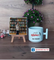 Kütüphaneci Fotoğraflı Dekoratif Taş, Kupa Bardak Beyaz Hediye (Model 12)