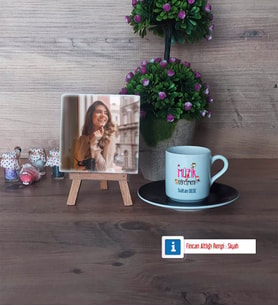 Müzik Öğretmeni Fotoğraflı Dekoratif Taş, Ahşap Altlıklı Türk Kahvesi Fincanı Hediye (Model 7)