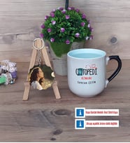 Ortopedi Uzmanı Kupa Bardak Beyaz ve Fotoğraflı Ahşap Anahtarlık Hediye (Model 10)